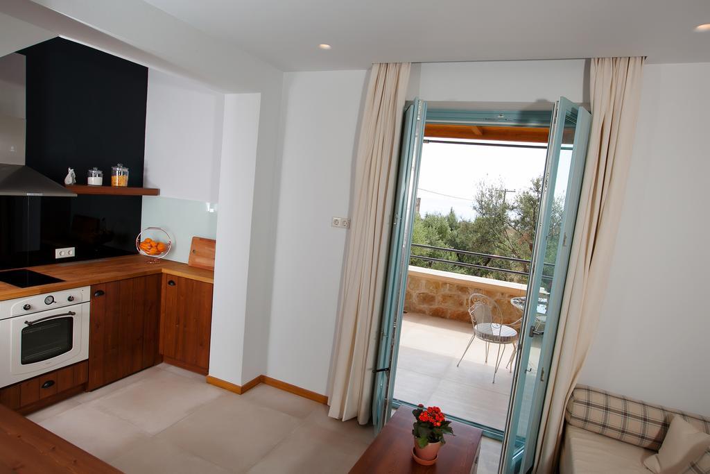 Lithos Guesthouse Kardamili Экстерьер фото